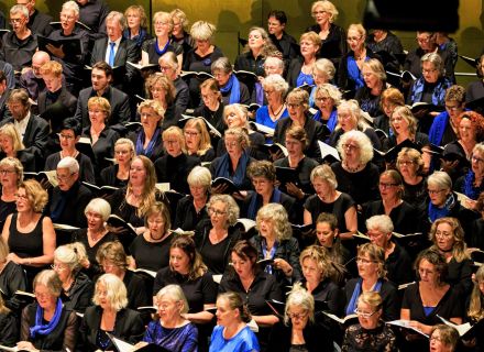 Ein Deutsches Requiem op.45 - From Scratch on — background image
